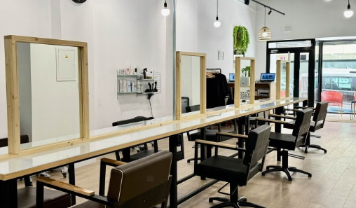 Interior de la peluquería Gloria Gabaldón en Albacete
